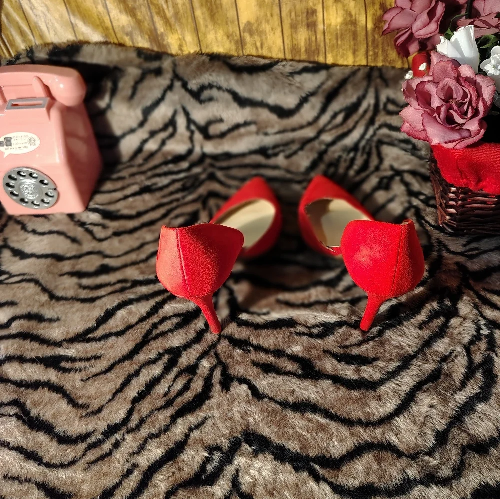 Elegant Red Women's Heels By Jessica Simpson - Picture 6 of 9